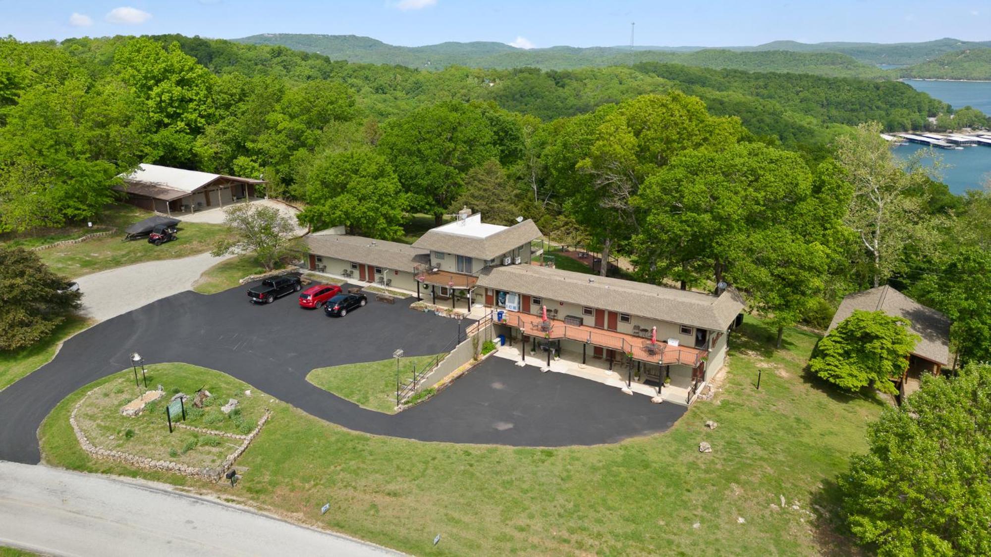 Roadrunner Inn And Log Cabins Eureka Springs Eksteriør bilde